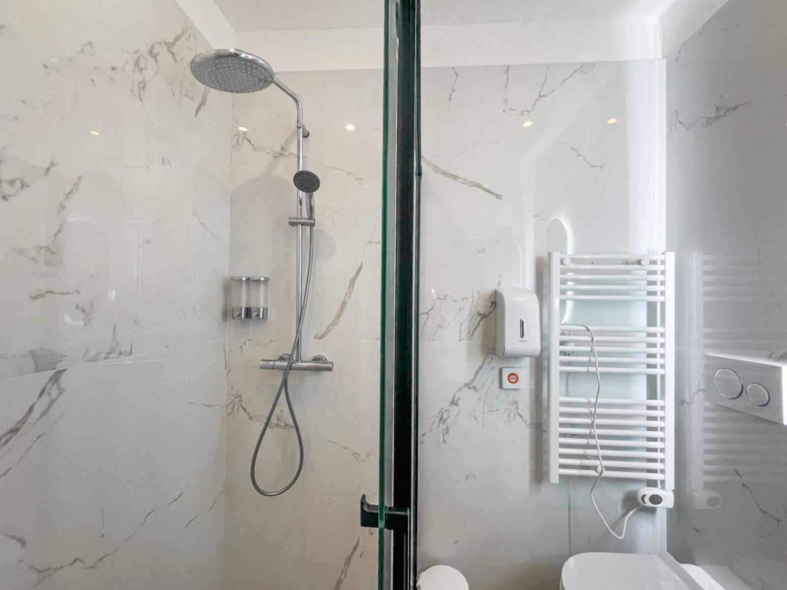 Modi Hotel Livorno Bagian luar foto
