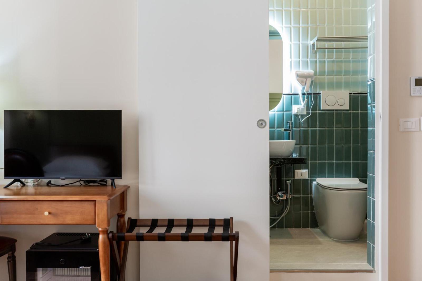 Modi Hotel Livorno Bagian luar foto