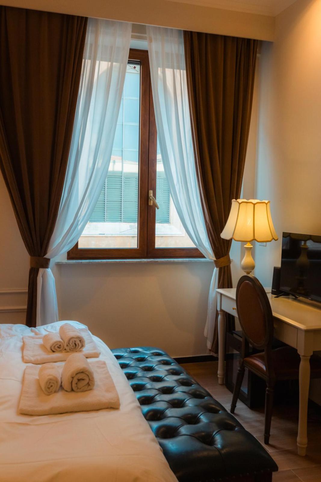 Modi Hotel Livorno Bagian luar foto